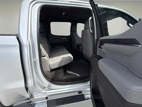 Used 2022 GMC Sierra 1500 SLT w/ SLT Premium Plus Package image 14