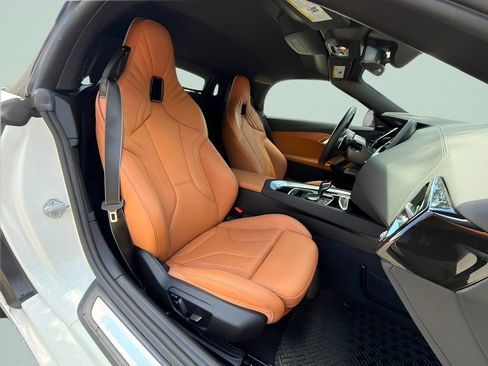 Used 2024 BMW Z4 M40i w/ Premium Package RWD image 22