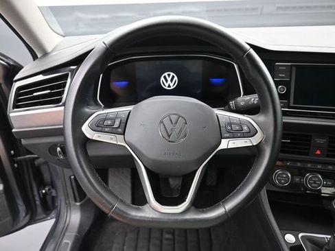 Used 2023 Volkswagen Jetta SE w/ Panoramic Sunroof Package FWD image 16