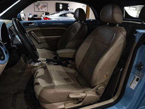 Used 2014 Volkswagen Beetle 1.8T FWD image 35