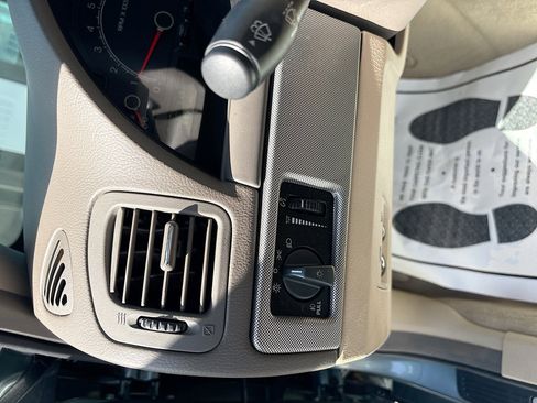 Used 2006 Lincoln LS image 10