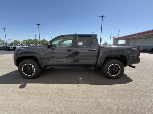 New 2026 Toyota Tacoma TRD Off-Road AWD/4WD image 19