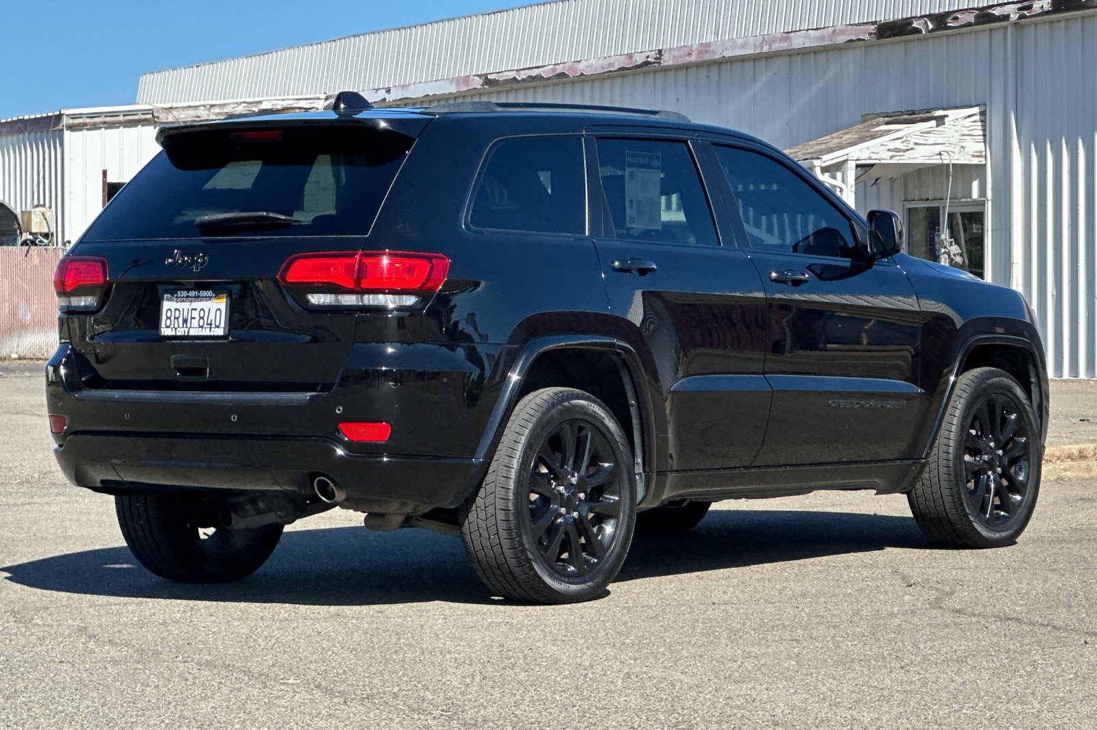 Used 2020 Jeep Grand Cherokee Altitude AWD/4WD image 5