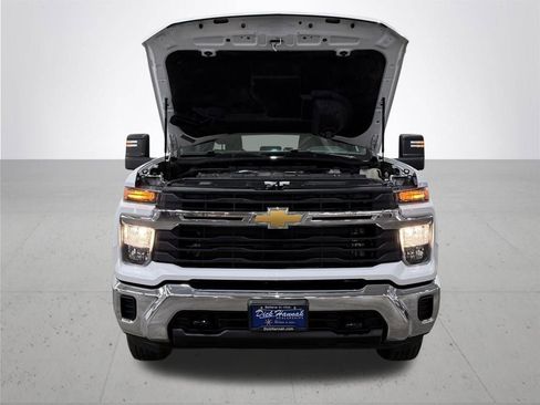 Used 2024 Chevrolet Silverado 2500 LT image 5