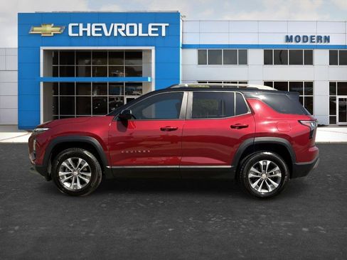 Used 2025 Chevrolet Equinox LT w/ Convenience Package II AWD/4WD image 2
