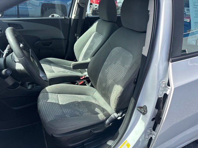 Used 2019 Chevrolet Sonic LT FWD image 9