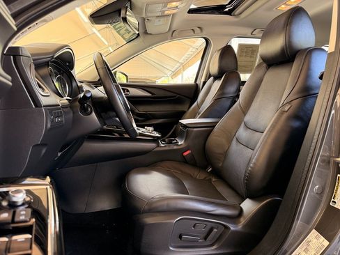 Used 2023 MAZDA CX-9 Touring image 16