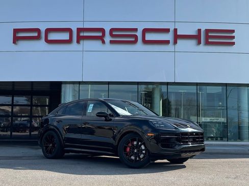 New 2026 Porsche Cayenne GTS AWD/4WD image 17
