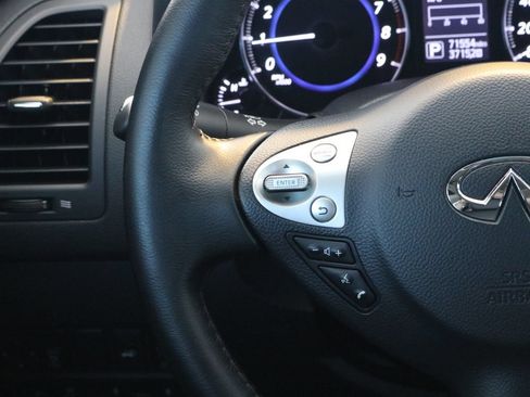 Used 2017 INFINITI QX70 AWD w/ Premium Package image 11