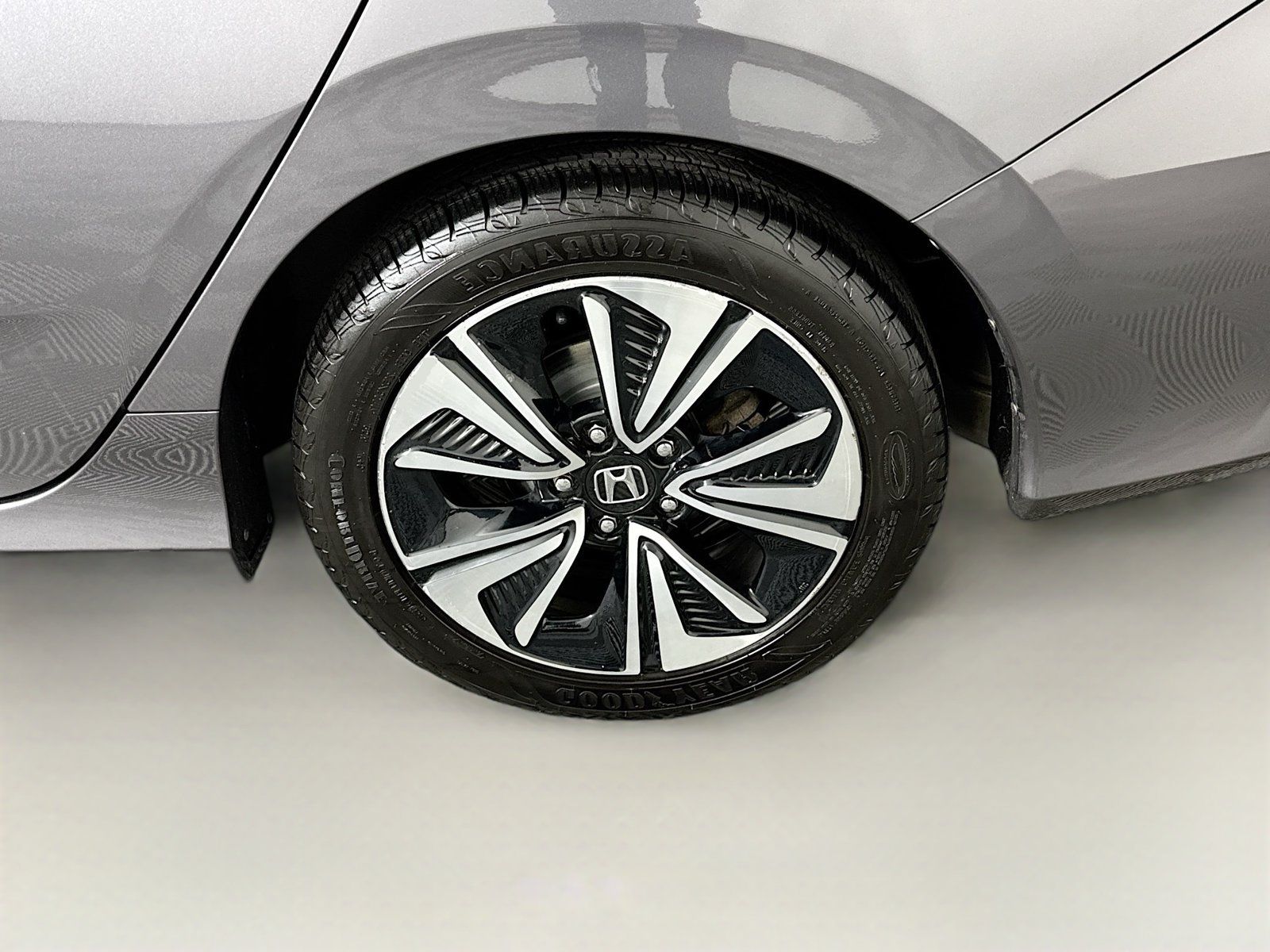 Used 2018 Honda Civic EX image 5