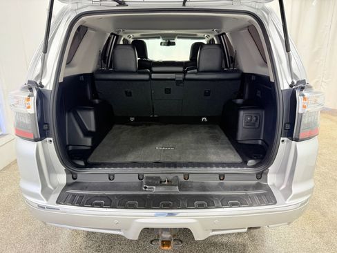 Used 2015 Toyota 4Runner Limited image 34