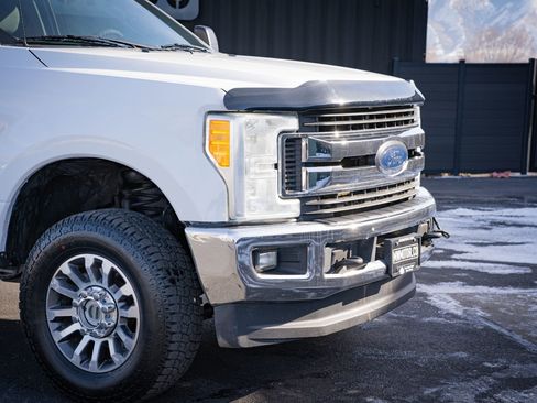 Used 2017 Ford F350 XLT w/ XLT Value Package image 3