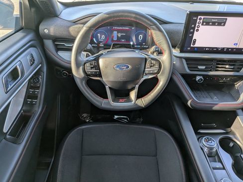 Used 2025 Ford Explorer ST RWD image 14