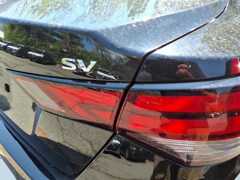 Used 2024 Nissan Sentra SV FWD image 5