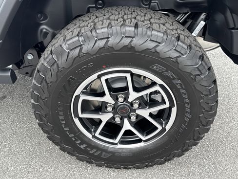 New 2026 Jeep Wrangler Unlimited Rubicon image 23