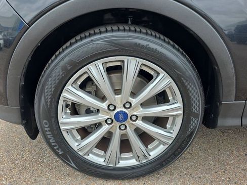 Used 2017 Ford Escape Titanium FWD image 9