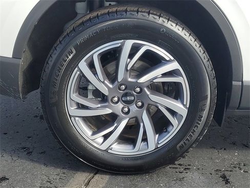 Certified 2023 Lincoln Corsair FWD w/ Equipment Group 101A image 5