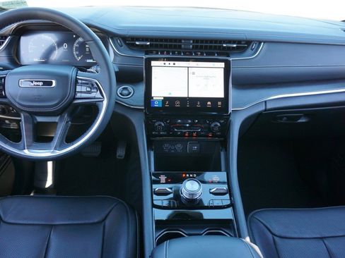 Used 2024 Jeep Grand Cherokee Overland w/ Trailer Tow Package image 30