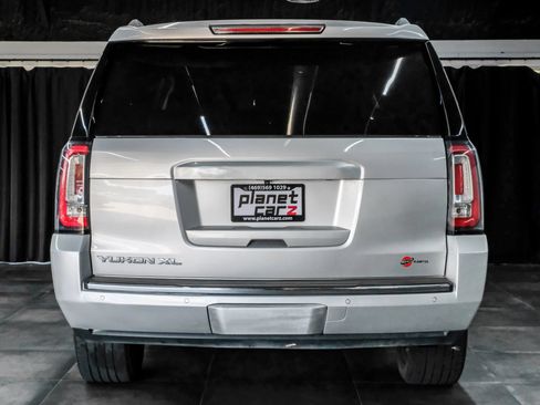Used 2020 GMC Yukon XL Denali RWD image 9