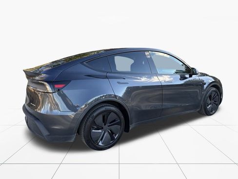 Used 2026 Tesla Model Y Long Range image 9