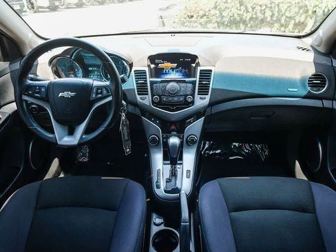 Used 2013 Chevrolet Cruze LT w/ All-Star Edition FWD image 15