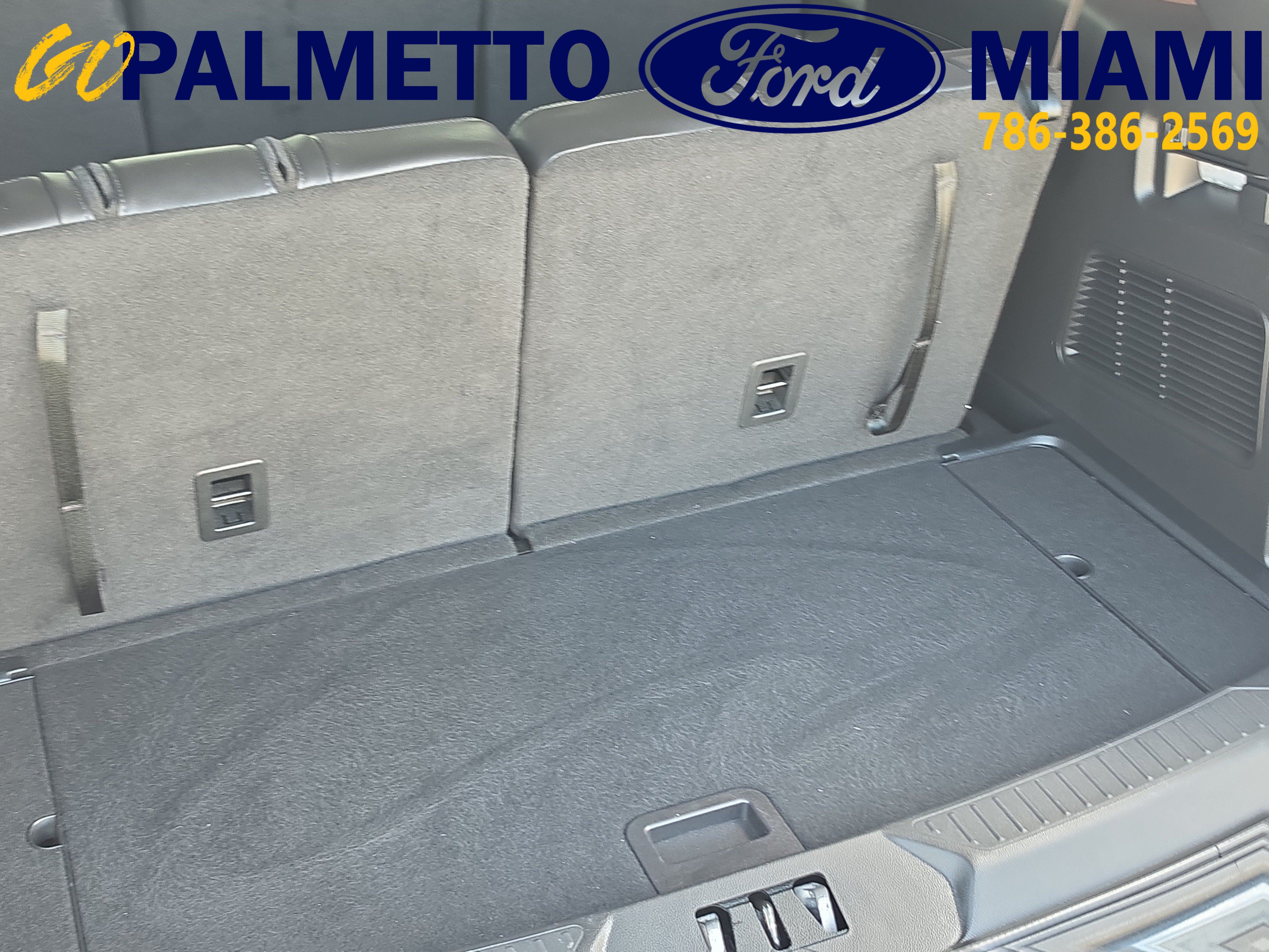 Used 2023 Ford Explorer XLT w/ Equipment Group 202A RWD image 10