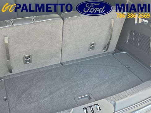 Used 2023 Ford Explorer XLT w/ Equipment Group 202A RWD image 10