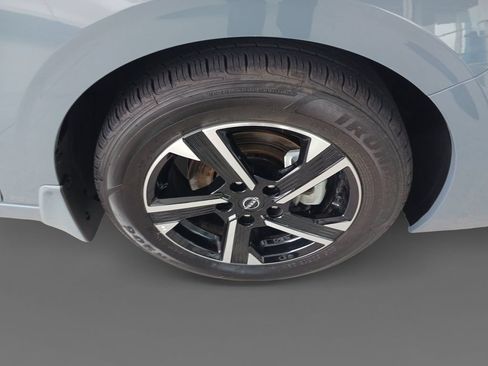 Used 2025 Nissan Sentra SV FWD image 16