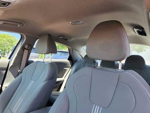 Certified 2024 Hyundai Elantra SEL FWD image 11