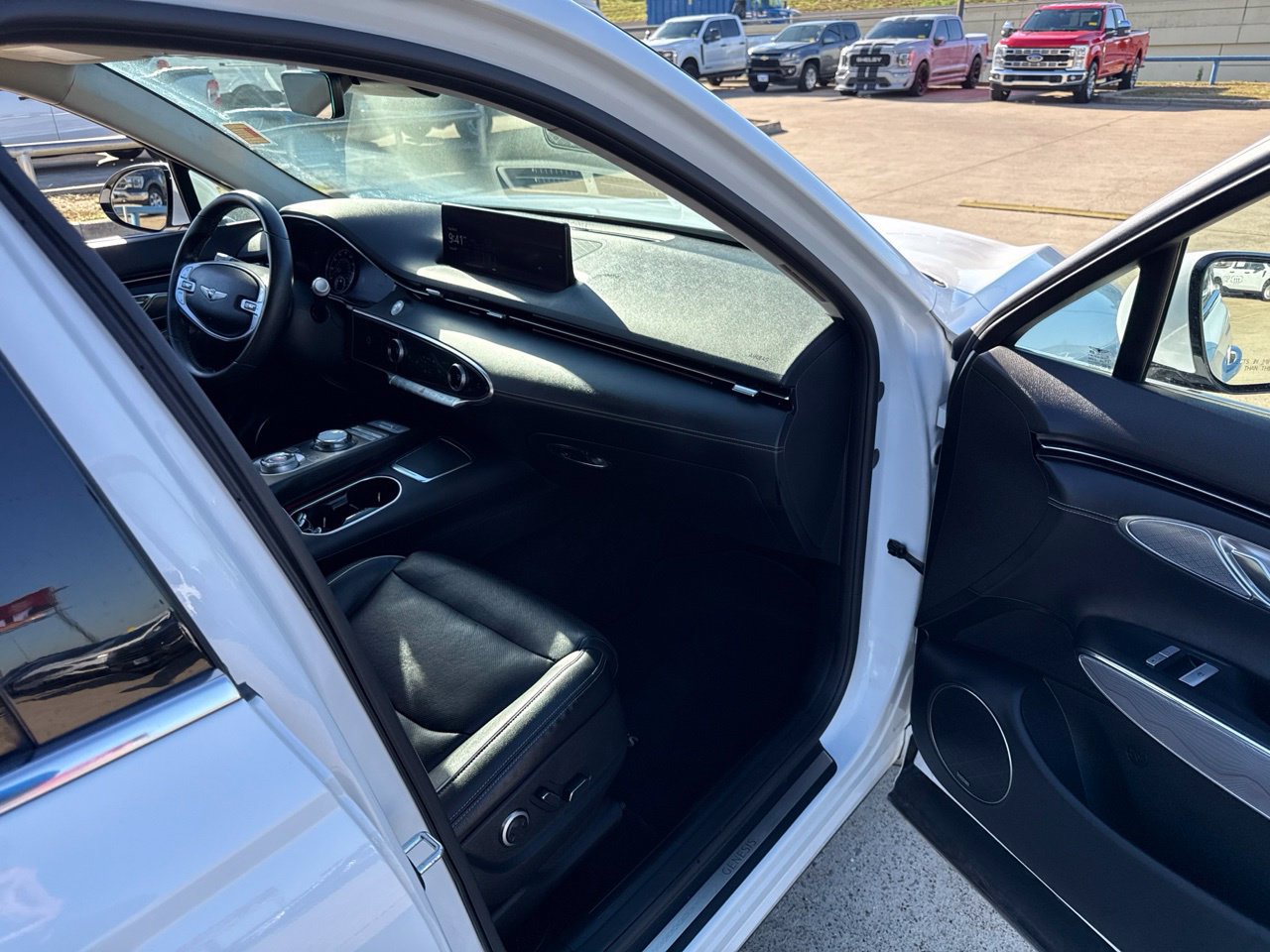 Used 2022 Genesis GV70 2.5T w/ Advanced Package AWD/4WD image 15