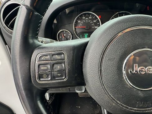 Used 2018 Jeep Wrangler Unlimited Sport w/ Connectivity Group image 25