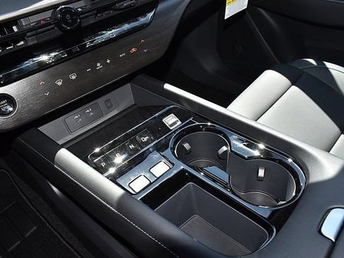 New 2025 Nissan Murano SV AWD/4WD image 13