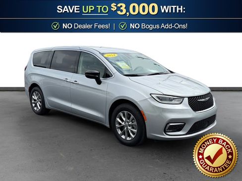 Used 2024 Chrysler Pacifica Touring-L image 10
