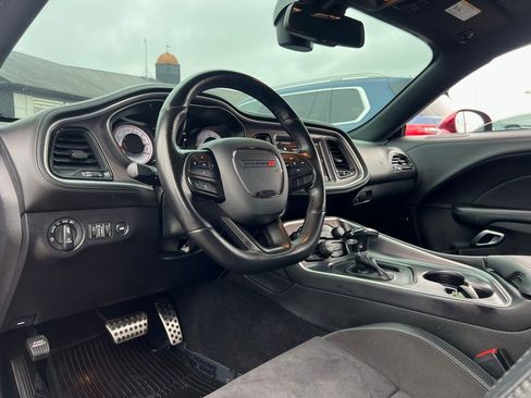 Used 2020 Dodge Challenger R/T Scat Pack w/ T/A Package image 38