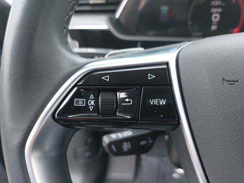 Used 2024 Audi Q8 e-tron Premium AWD/4WD image 17