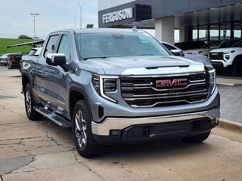 New 2026 GMC Sierra 1500 SLT w/ SLT Premium Plus Package AWD/4WD image 2