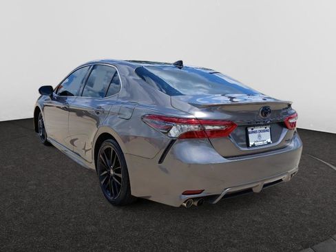 Used 2021 Toyota Camry XSE FWD image 4