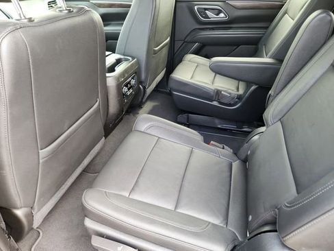 Used 2021 Chevrolet Tahoe Z71 w/ Luxury Package AWD/4WD image 30