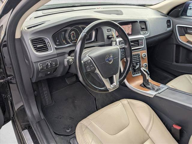 Used 2017 Volvo S60 T5 Inscription Platinum FWD image 9