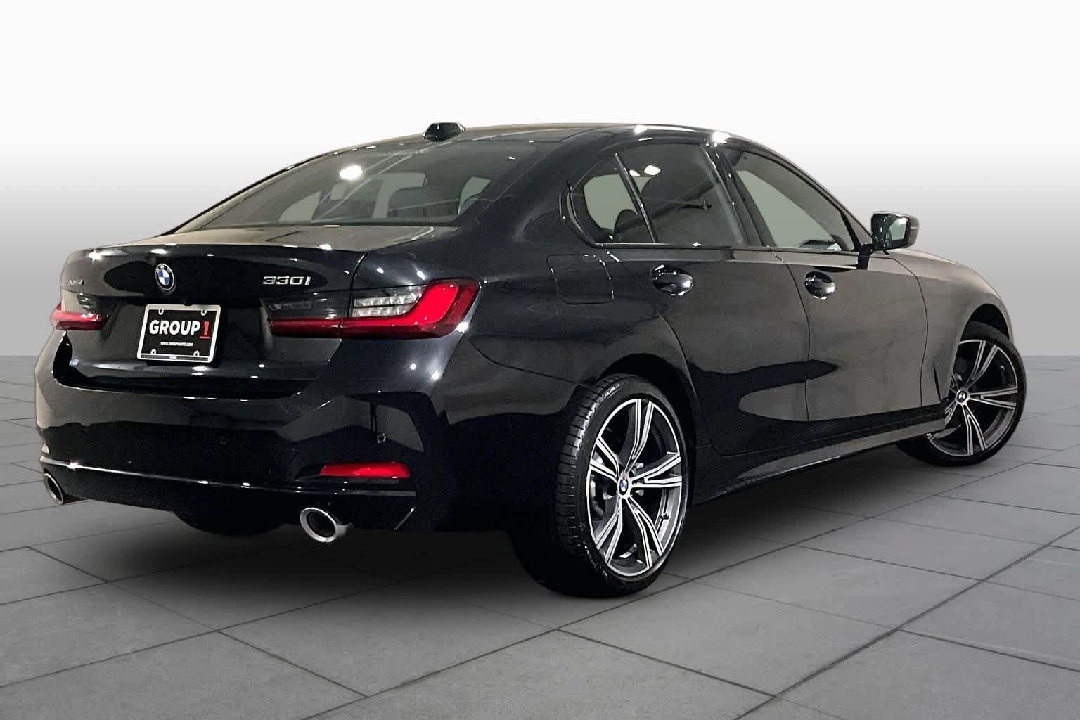Used 2023 BMW 330i xDrive Sedan w/ Premium Package AWD/4WD image 12