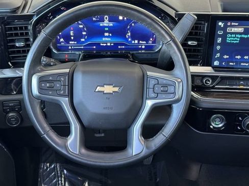 Used 2023 Chevrolet Silverado 1500 LT image 13