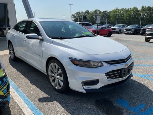 Used 2016 Chevrolet Malibu Premier FWD image 1