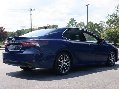 Used 2024 Toyota Camry XLE FWD image 5