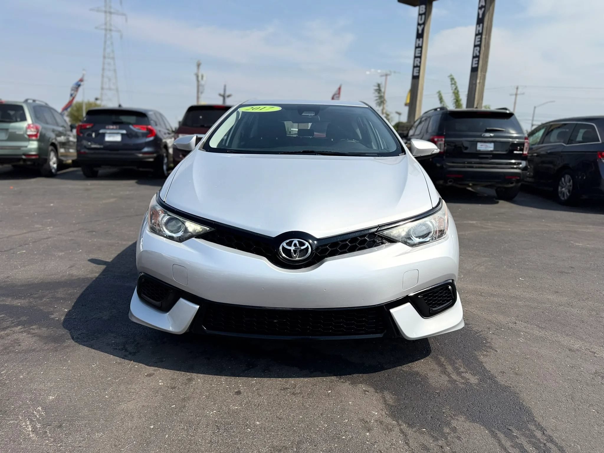 Used 2017 Toyota Corolla iM FWD image 11