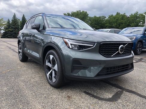 New 2026 Volvo XC40 B5 Core w/ Protection Package Premier image 1
