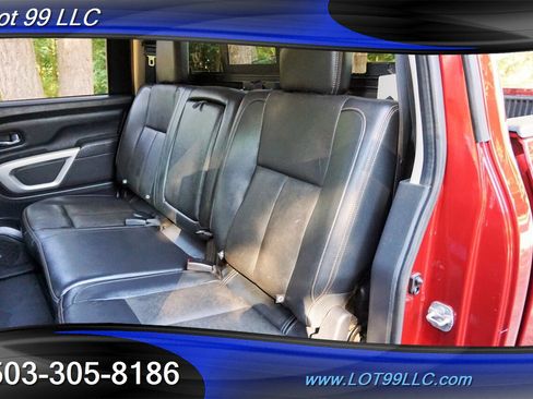 Used 2017 Nissan Titan SL image 14
