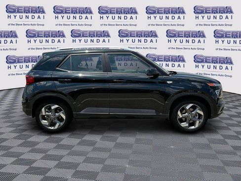 New 2025 Hyundai Venue SEL image 9