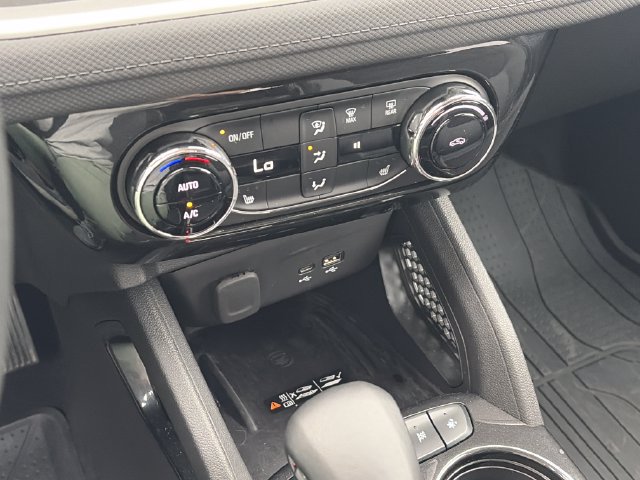 Used 2025 Chevrolet TrailBlazer LT w/ Convenience Package FWD image 20