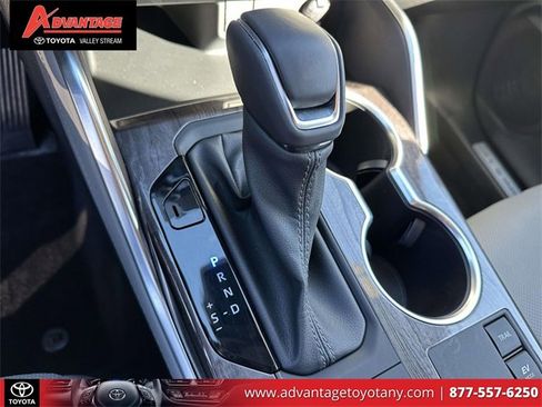 Used 2023 Toyota Highlander Limited image 36