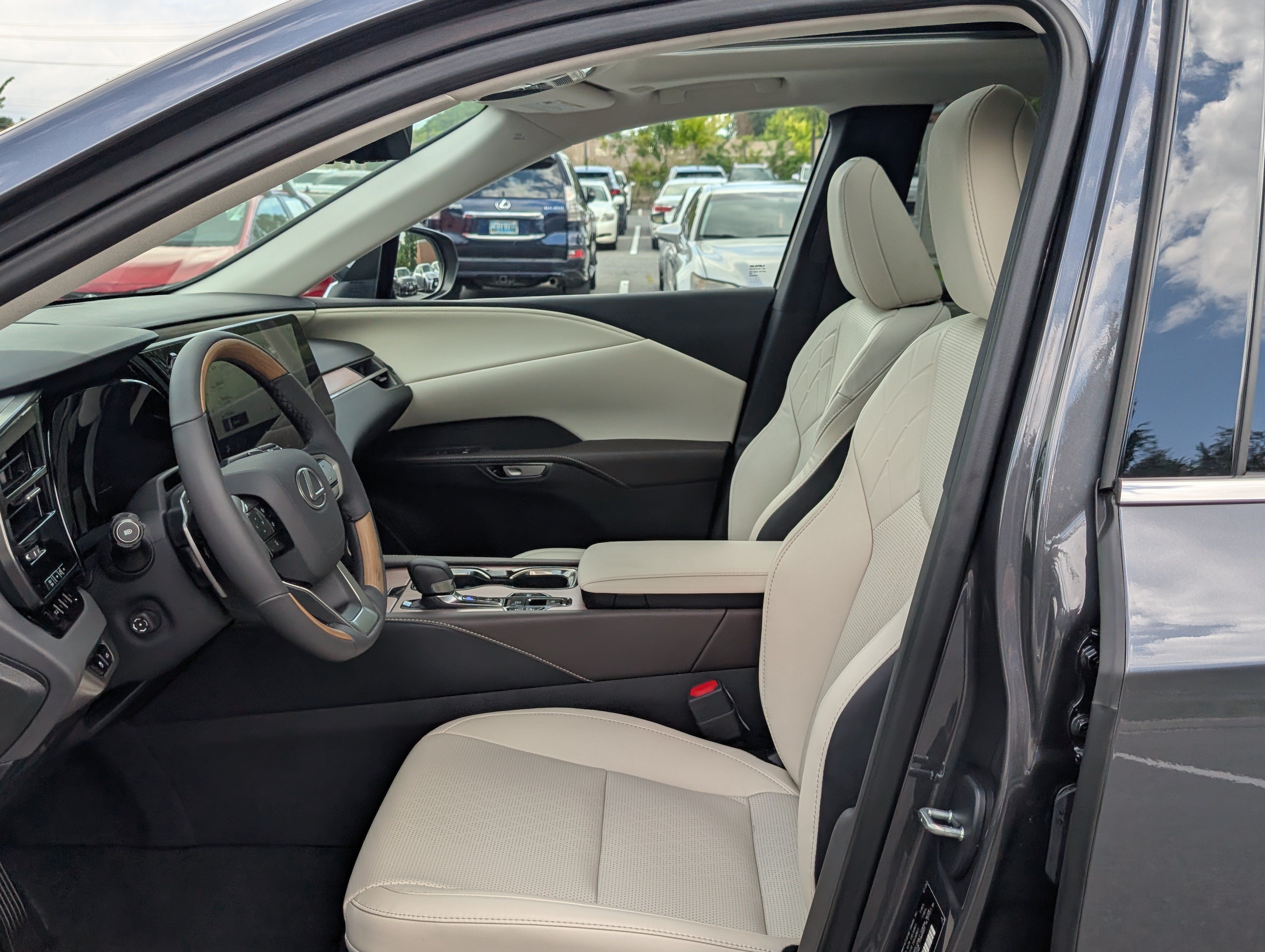 New 2026 Lexus RX 350 w/ Convenience Package AWD/4WD image 12